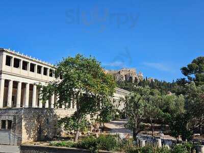 Sisinely All Day Gastro Bar