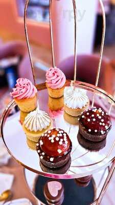 Fairytale Athens Psyrri