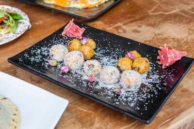 Hopper's Cafe Street Food