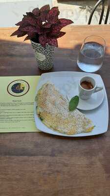 Hopper's Cafe Street Food