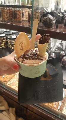 Mona Lisa L'atelier Del Gelato / Athens