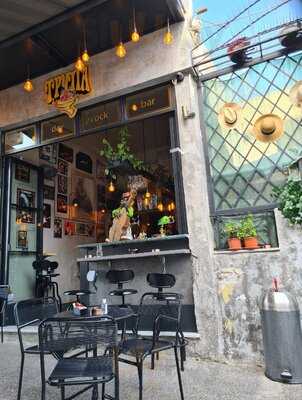 Tpyna All Day Rock Bar