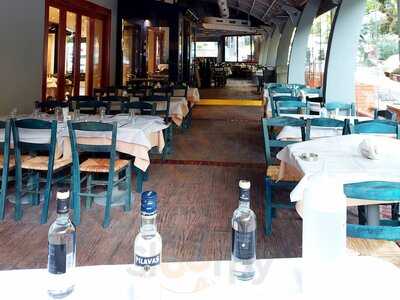 Macao Psaromezedes Seafood