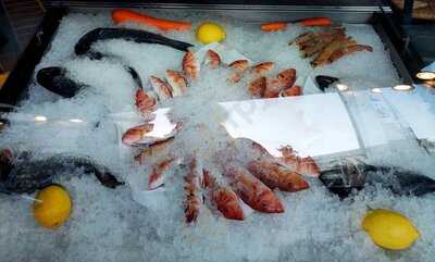 Macao Psaromezedes Seafood