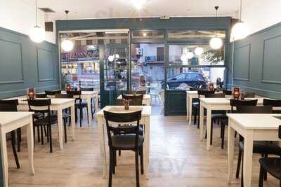 Mεζεδοπωλειο Πολις