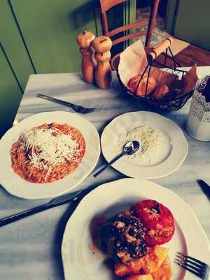 Athina Οινομαγειρείον