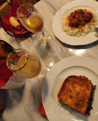 Athina Οινομαγειρείον