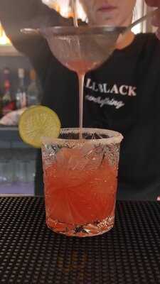 Modluv Music Art Cafe Bar