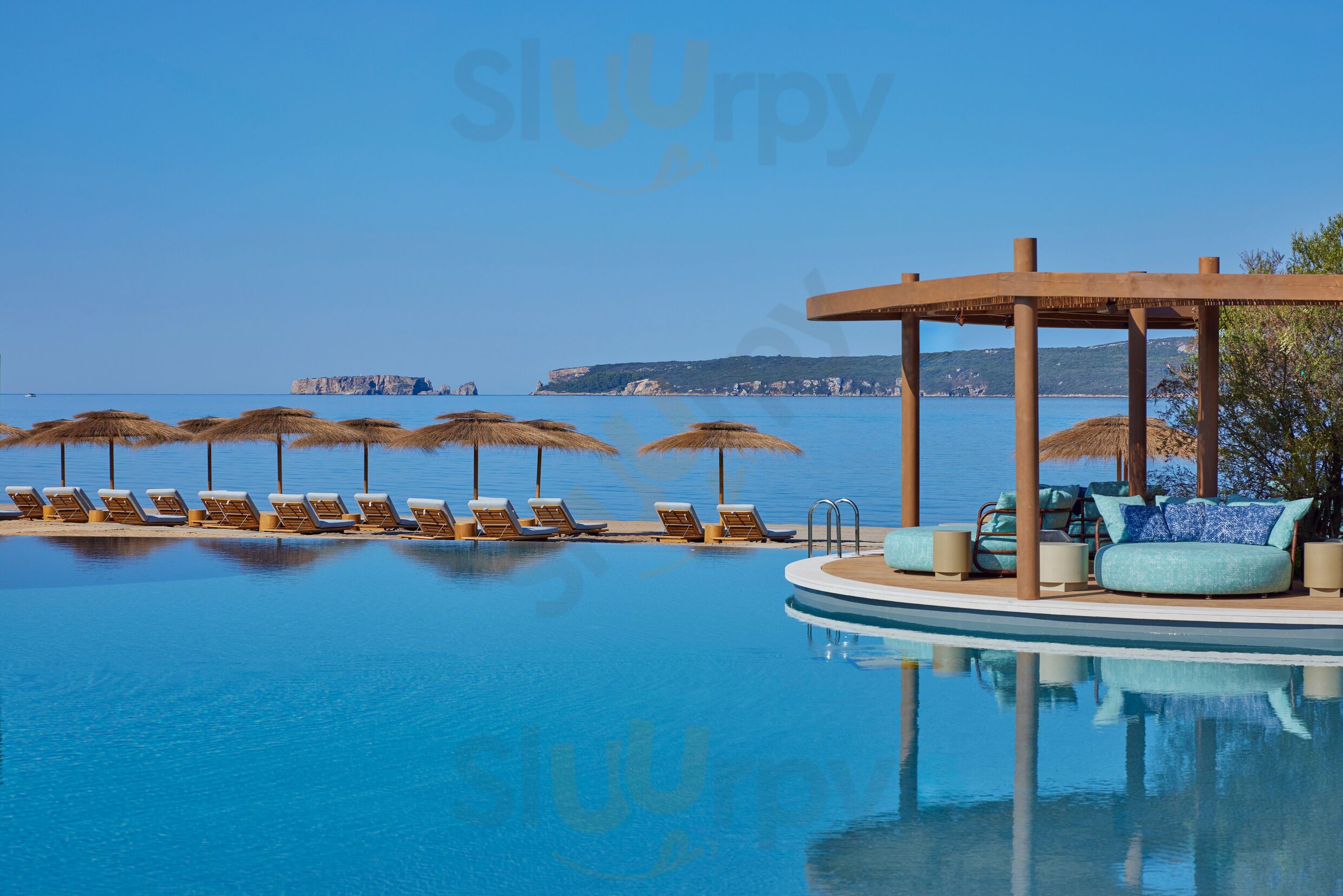 Ormos Beach Club