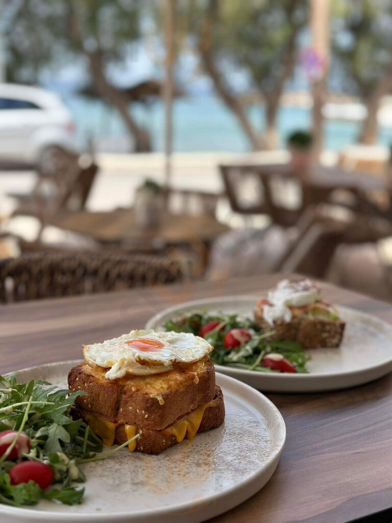Azure All Day Beach Bar