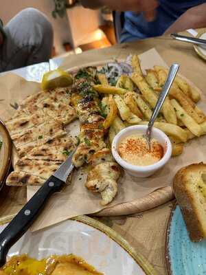 Η Αυλή Της Ηδύλης