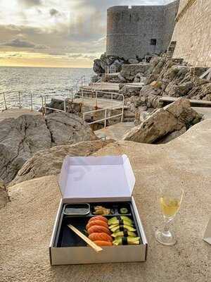 Oyster & Sushi Bar Bota