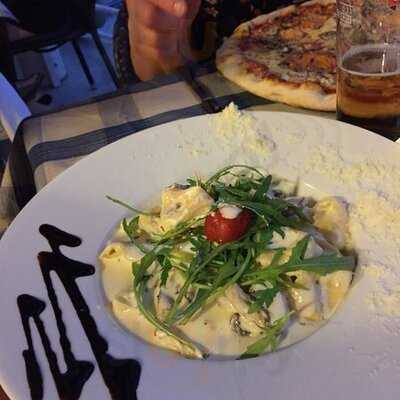 Pizzeria- Grill Surf