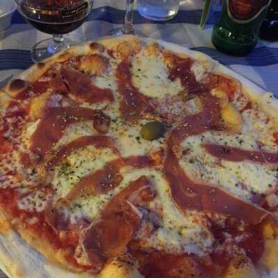 Pizzeria- Grill Surf