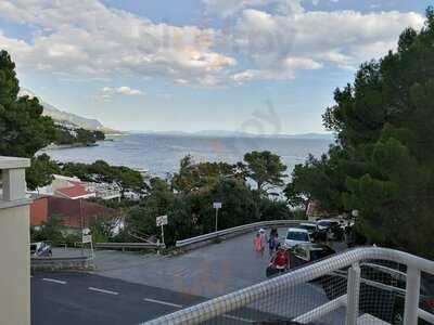 Pizzeria- Grill Surf