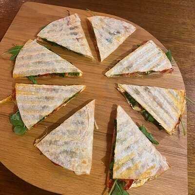 Roots Juice & Cocktail Bar