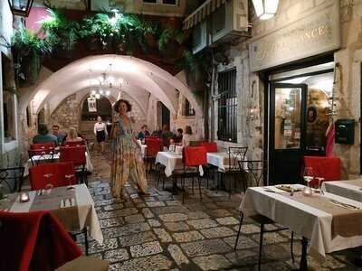 Renaissance Art Restaurant