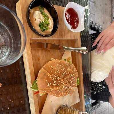 Taverna Marijin Dvorac