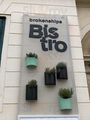 Brokenships Bistro