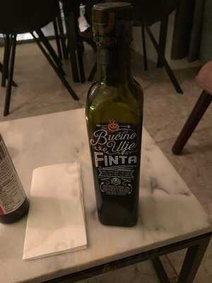 Pupitres Wine & Coffee Bar