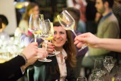 Pupitres Wine & Coffee Bar