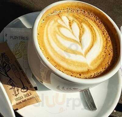 Pupitres Wine & Coffee Bar