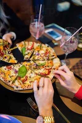 Franko's Pizza & Bar