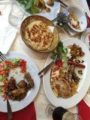 Mrak Restaurant & Grill