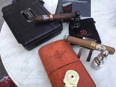 Hemingway Lounge Bar