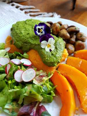 Simple Green, Vegan & Raw Cuisine
