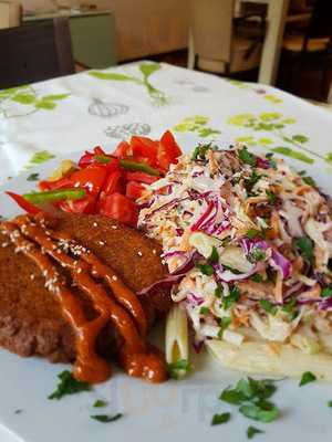 Simple Green, Vegan & Raw Cuisine