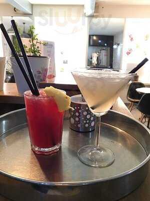 Mixer Caffe $ Smoothie Bar