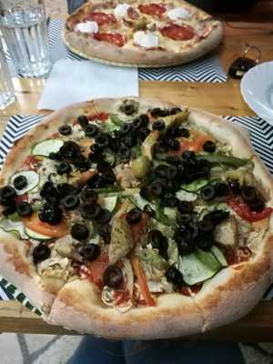 Pizzeria Doomsday Pizza