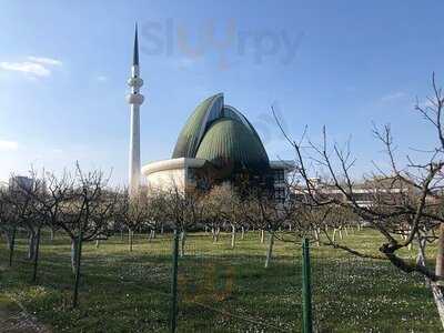Restoran U Islamskom Centru Zagreb