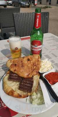 Cevapi U Somunu