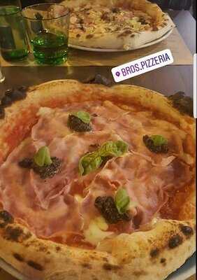 Caffe Bar & Pizzeria Bros