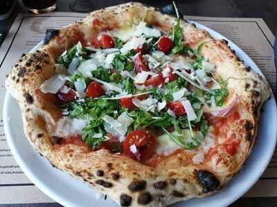 Caffe Bar & Pizzeria Bros