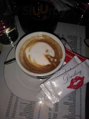 Caffe Bar Darling