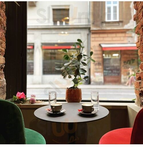 Ambar Bistro & Coffee Bar