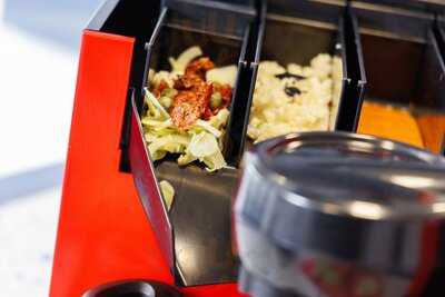 Bots&pots Robotic Restaurant