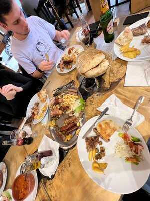 Magazinska Klet By Cyrano