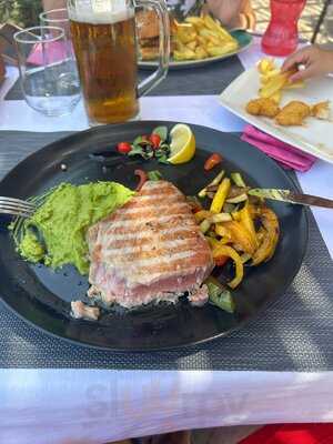 La Banya Restaurant & Beach Bar