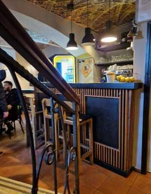 Caffe-bar Stross.