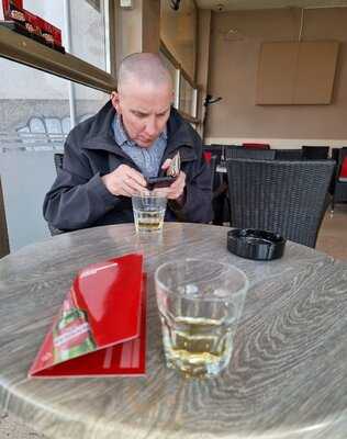 Caffe-bar Akademija.