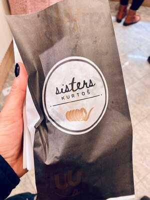 Sisters Kurtos
