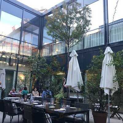 Tiszavirag Restaurant