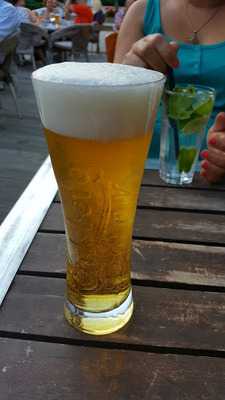 Szertár étterem és Kávézó