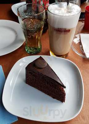 Szertár étterem és Kávézó