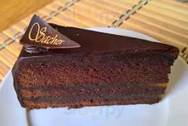 Múzeum Cukrászda és Kávézó