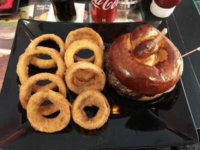 Lucky 7 Burgers & More